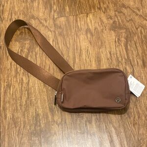 Java Lululemonn belt bag!
